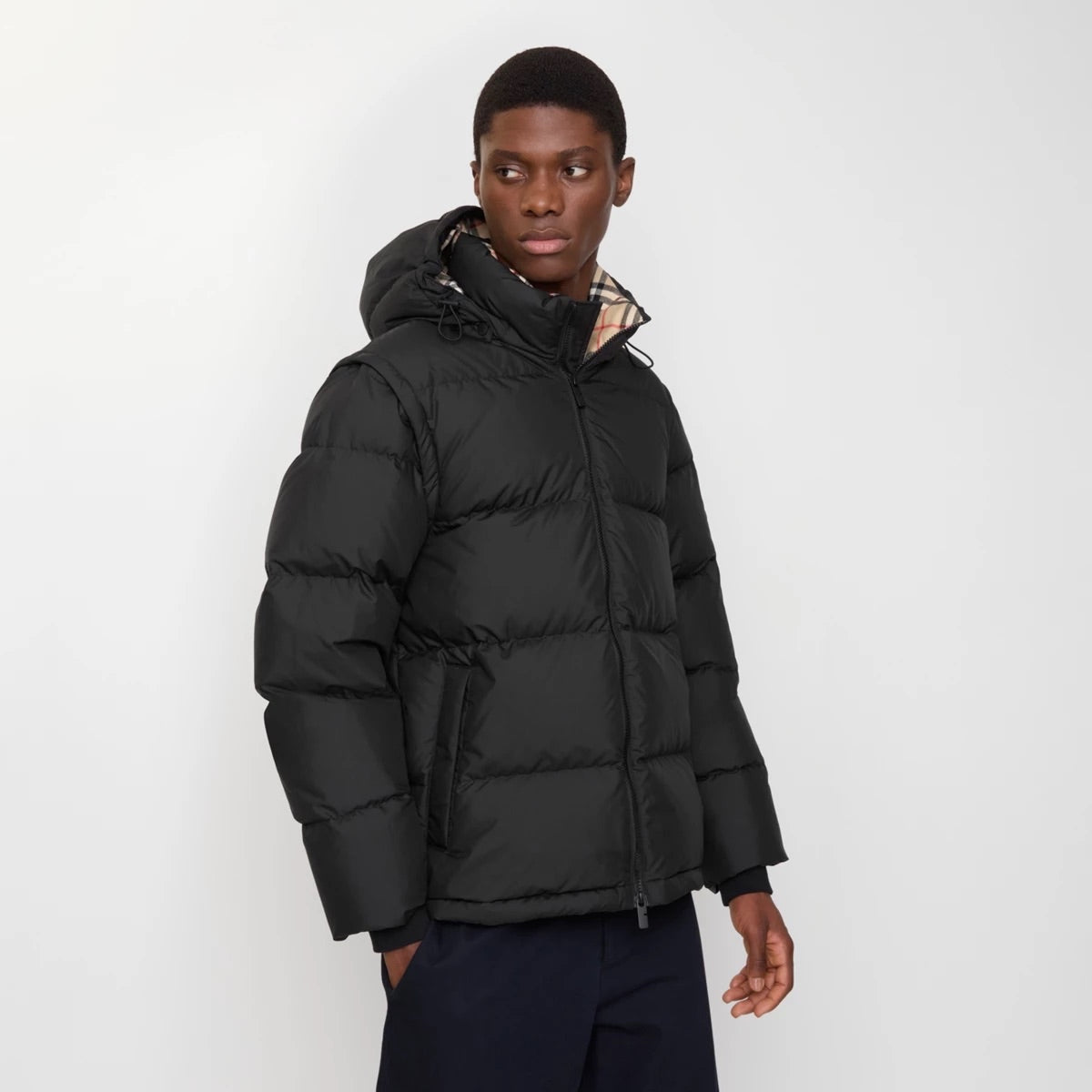 Burberry Black Detachable-Sleeve Puffer Jacket – Men